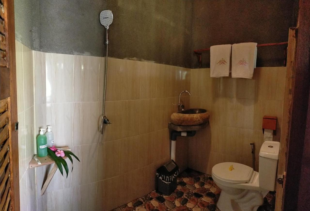 Gading Tree House Villa Batununggul Bagian luar foto