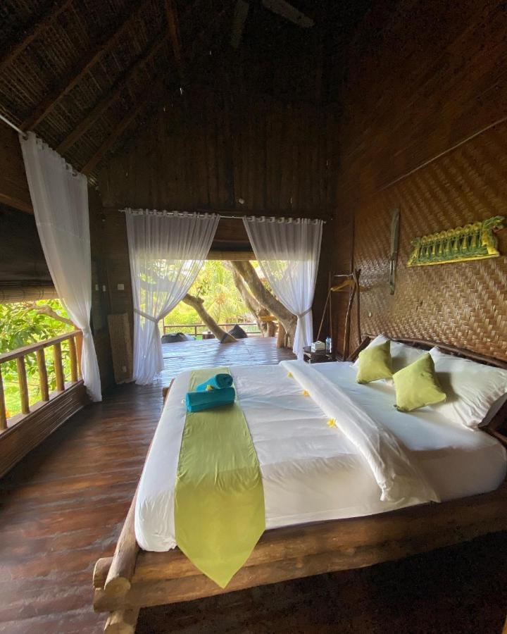 Gading Tree House Villa Batununggul Bagian luar foto