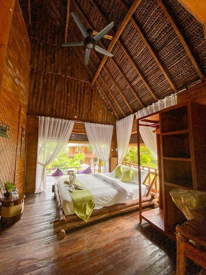 Gading Tree House Villa Batununggul Bagian luar foto