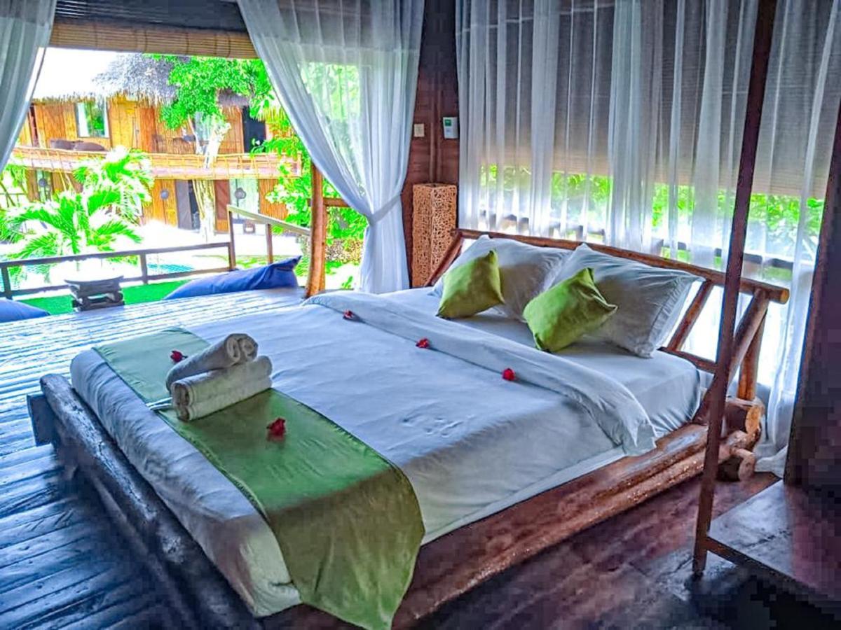 Gading Tree House Villa Batununggul Bagian luar foto
