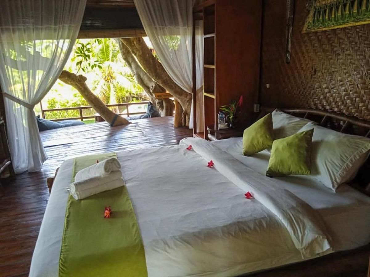 Gading Tree House Villa Batununggul Bagian luar foto