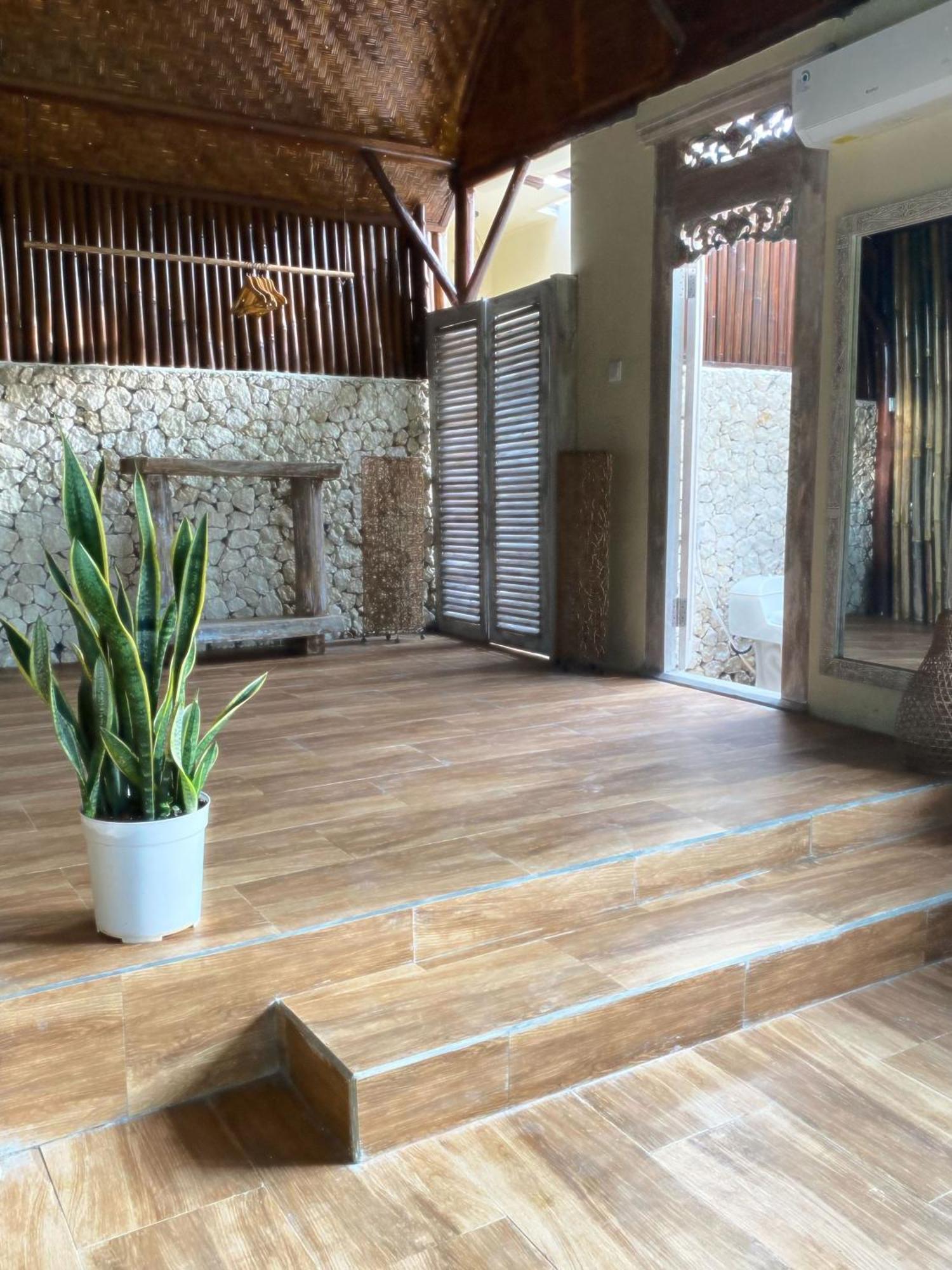 Gading Tree House Villa Batununggul Bagian luar foto