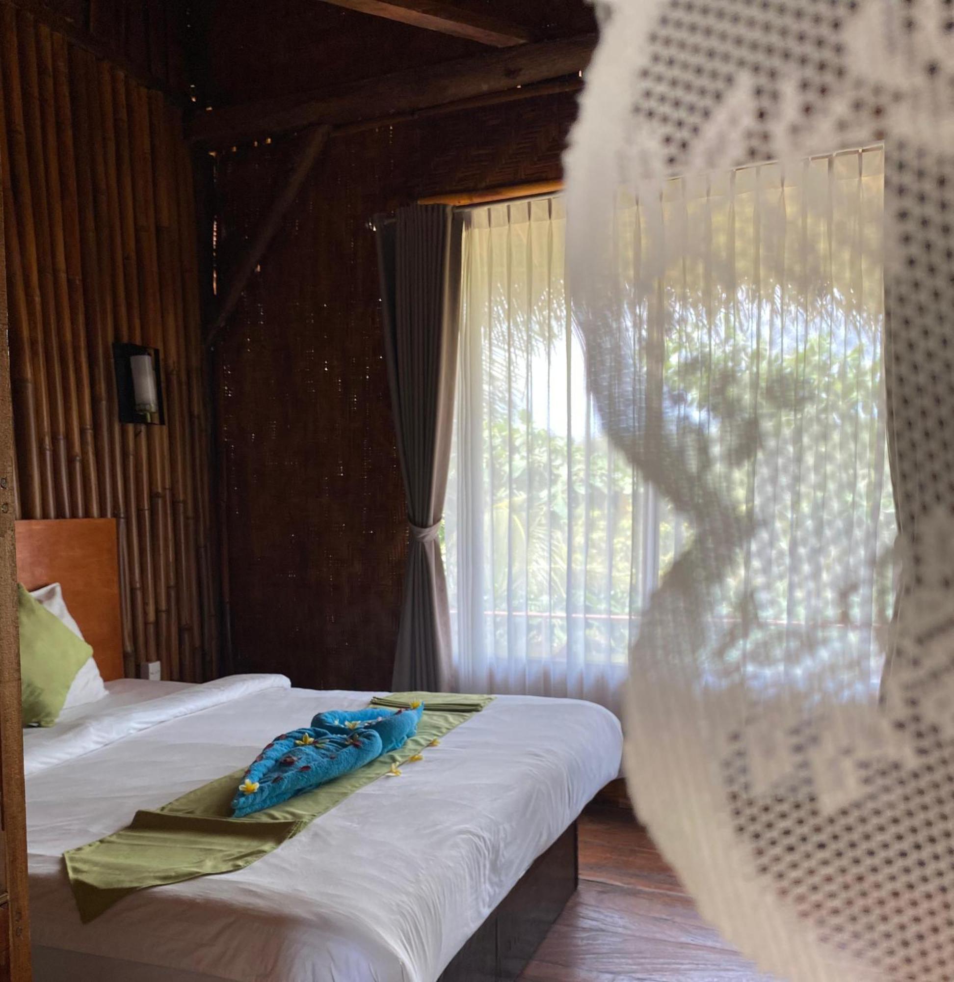 Gading Tree House Villa Batununggul Bagian luar foto
