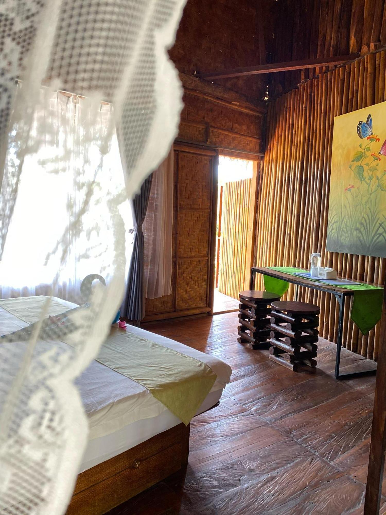 Gading Tree House Villa Batununggul Bagian luar foto