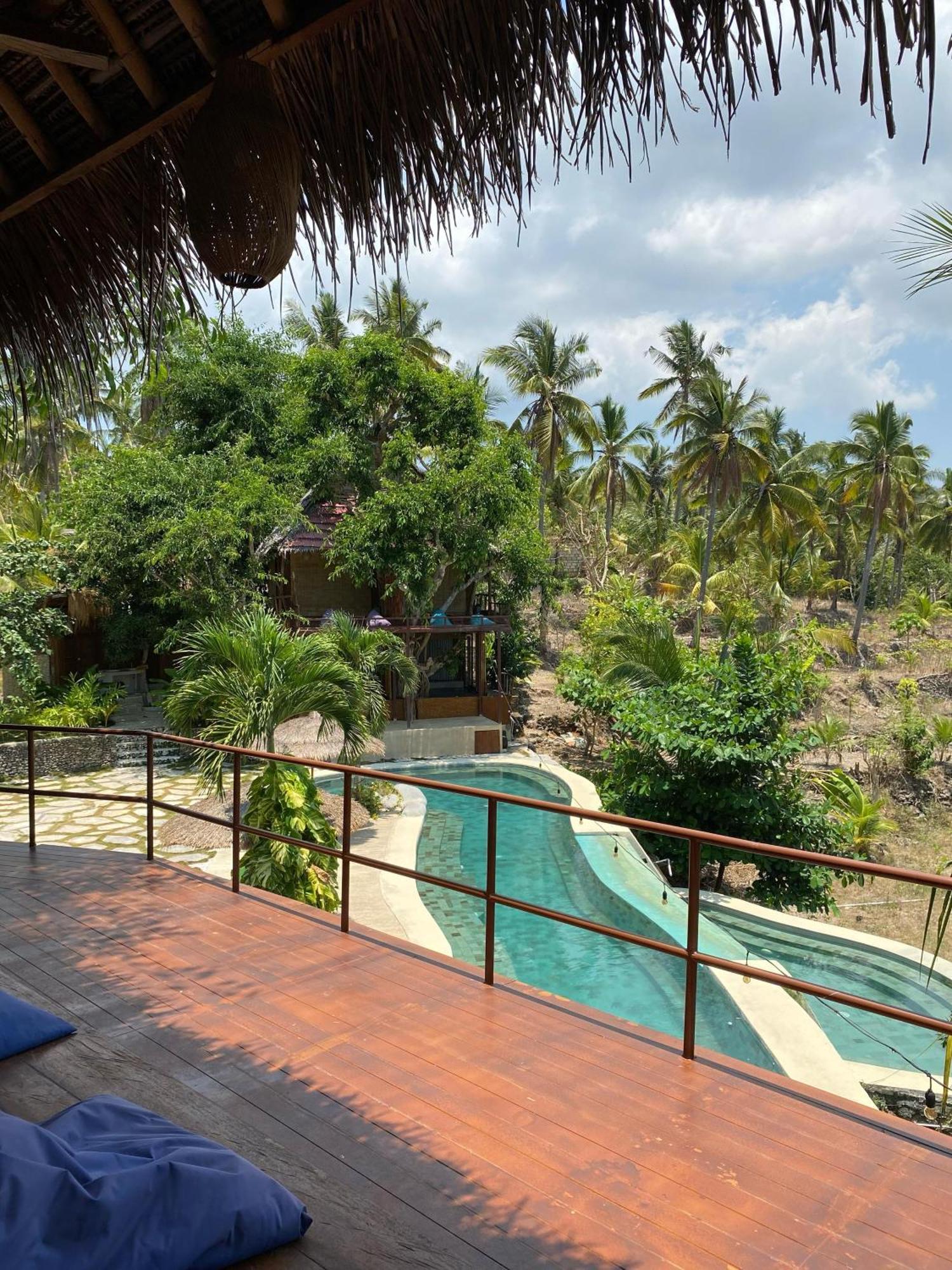 Gading Tree House Villa Batununggul Bagian luar foto